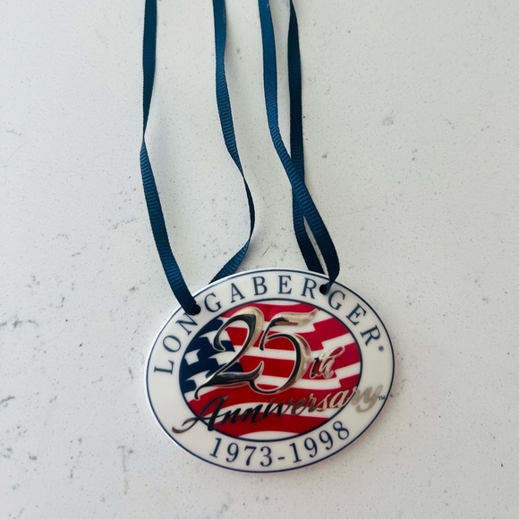 Longaberger Other - Longaberger 25th Anniversary Tie On
